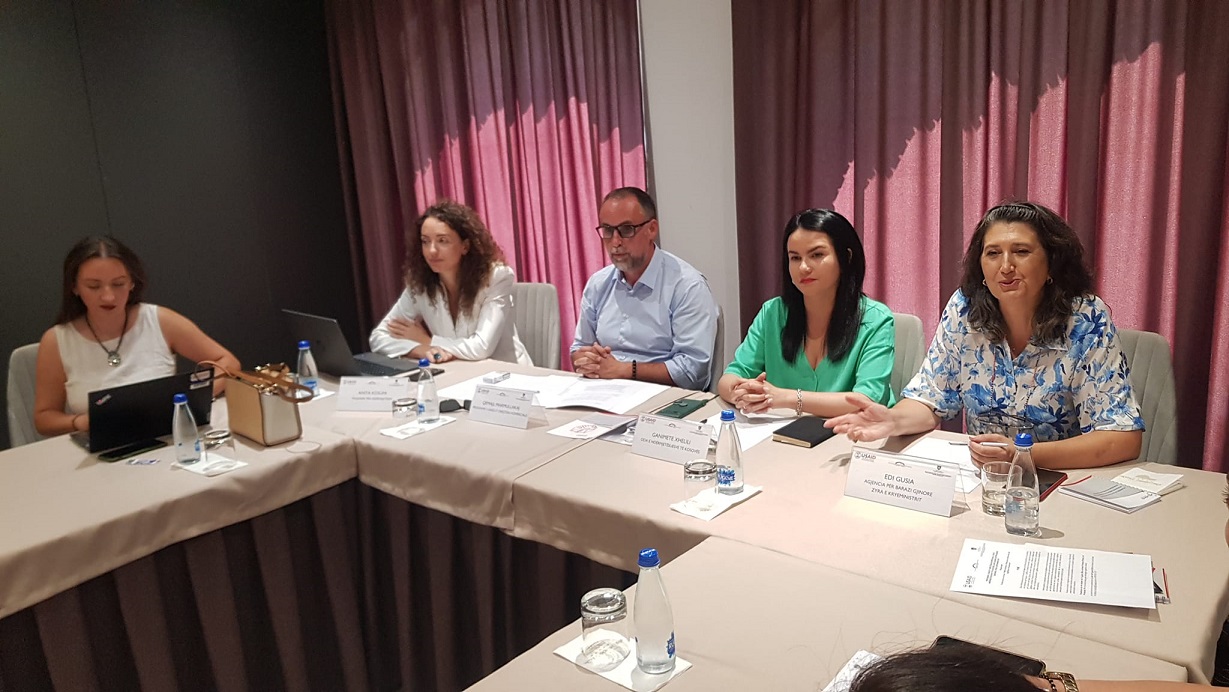 Agjencia për Barazi Gjinore/Zyra e Kryeministrit dhe Oda e Ndërmjetësuesve të Kosovës, me mbështetje nga Programi i USAID-it Drejtësia Komerciale, kanë organizuar sot një punëtori për Zyrtaret për Barazi Gjinore me temën “Ndërmjetësimi si Mekanizëm Alternativ për Zgjidhjen e Kontesteve