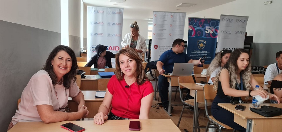 Sot përfundoi shkolla verore për “Gjininë, ekonominë dhe politikat”
